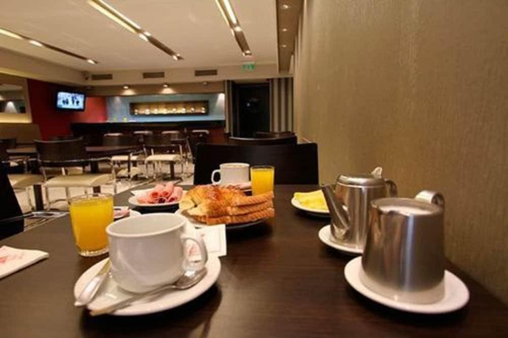 Hotel Victory Буенос Айрес Екстериор снимка